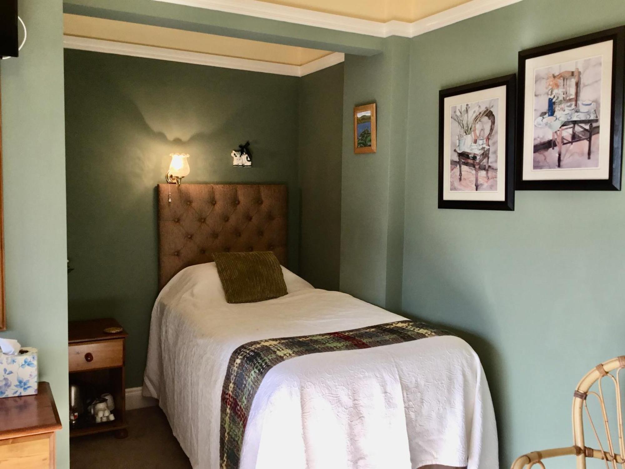 קליפדן Buttermilk Lodge Guest Accommodation מראה חיצוני תמונה